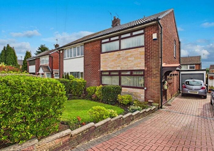 3 Bedroom Semi-Detached House For Sale In Langley Drive, Worsley, Manchester, M28