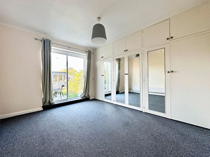 2 Bedroom Bungalow To Rent In Gloucester Road, Willerby, Hull, East Yorkshire, HU10