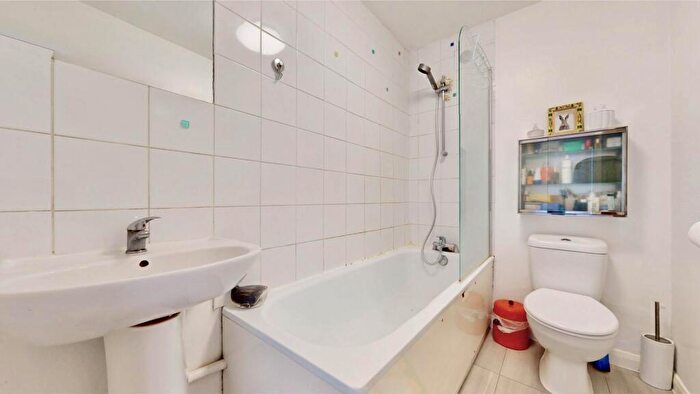 1 Bedroom Flat To Rent In Northwood Road, Highgate., N6