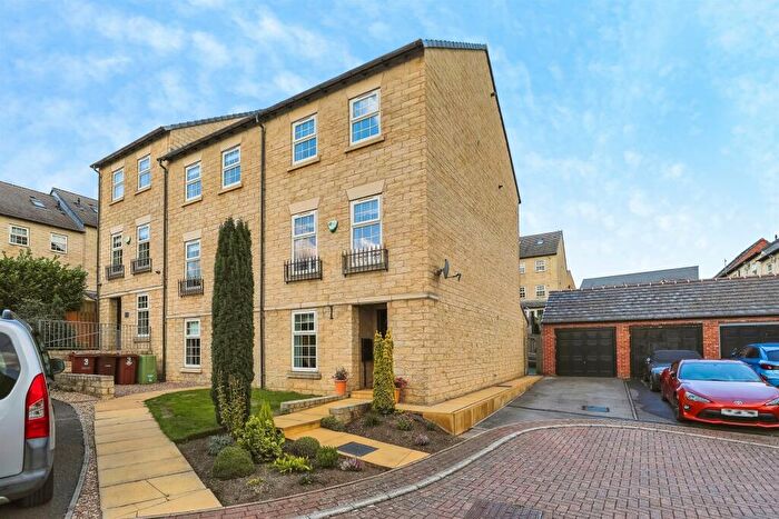4 Bedroom Town House For Sale In Stockwell Court, Woolley Grange, Barnsley, S75