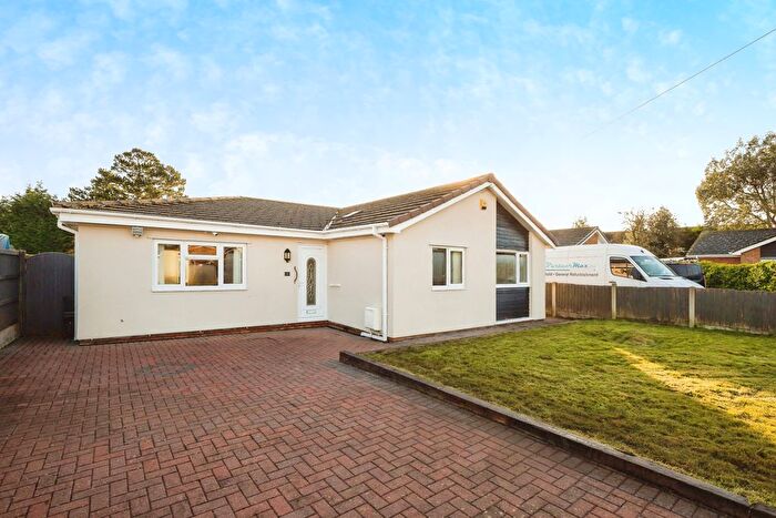 4 Bedroom Bungalow For Sale In Willow Court, Wrexham, Wrecsam, LL13
