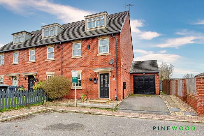 3 Bedroom End Terrace House For Sale In Hartfield Court, Hasland, S41