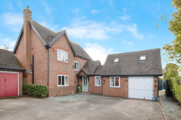 5 Bedroom Detached House For Sale In Sovereign Close, Granborough, Buckingham, MK18