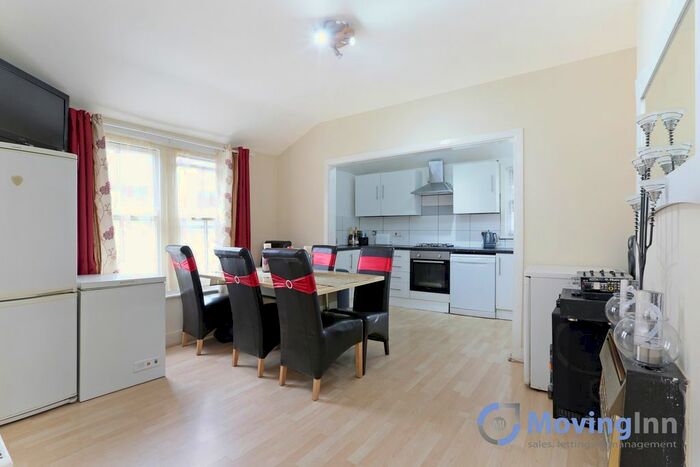 2 Bedroom Flat For Sale In Cato Road, Clapham, SW4