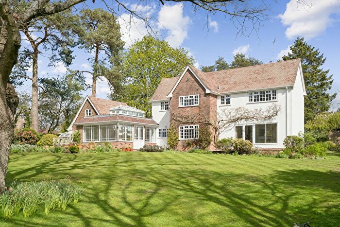4 Bedroom Detached House For Sale In The Ridgeway, Redditch, B96