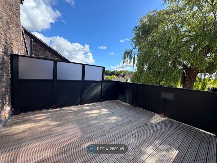 3 Bedroom Flat To Rent In Willow Tree Apartments, Yate, Bristol, BS37