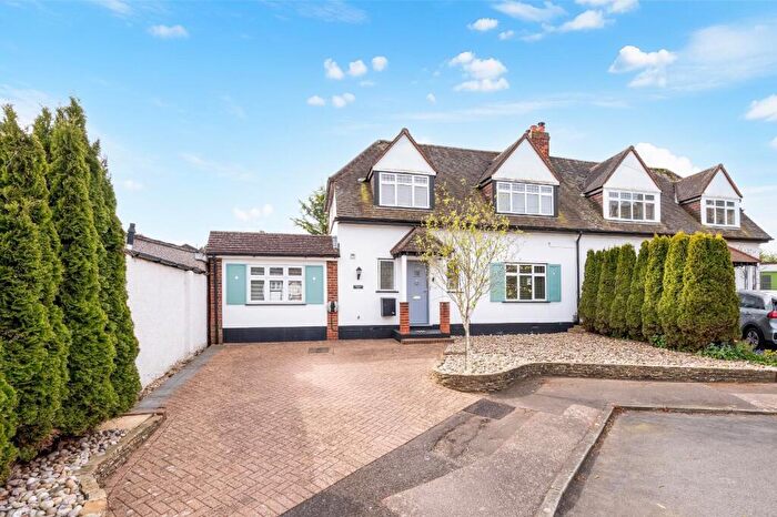 4 Bedroom Semi Detached House For Sale In Follyfield Road, Banstead, SM7
