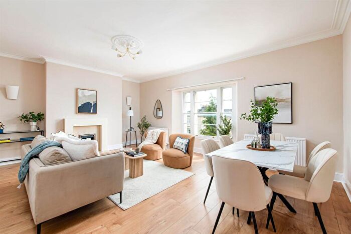 2 Bedroom Apartment For Sale In Redland Park, Redland, Bristol, BS6