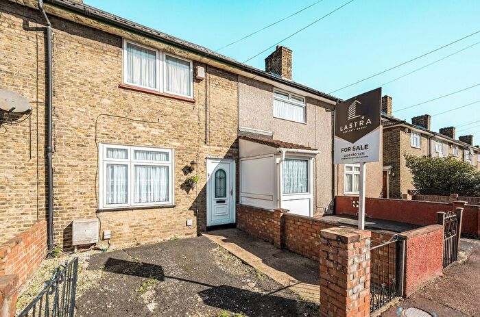 3 Bedroom Terraced House For Sale In Blackborne Road, Dagenham, RM10