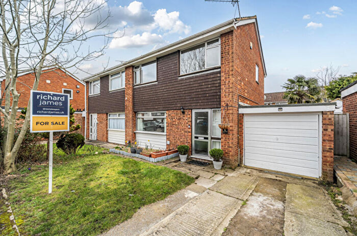 3 Bedroom Semi Detached House For Sale In Carroll Close, Liden, Swindon, SN3