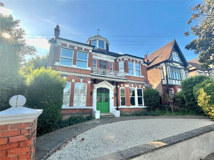 2 Bedroom Apartment To Rent In Cossington Road, Westcliff-on-Sea, Essex, SS0