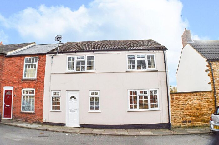 3 Bedroom Property To Rent In Manor Road, Northampton, NN2