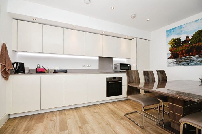2 Bedroom Flat For Sale In Lyon Road, Harrow, HA1