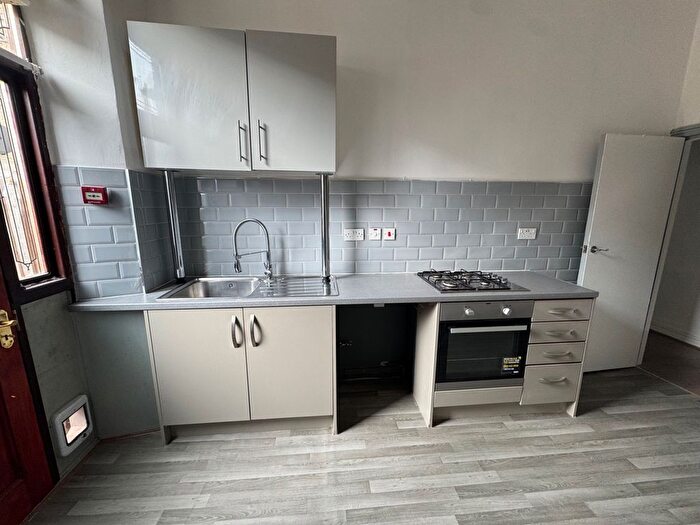 1 Bedroom Flat To Rent In Blenheim Road, Bradford, BD8