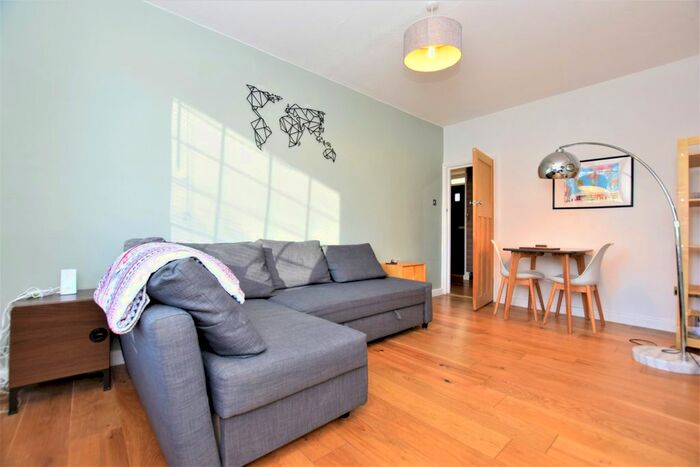 1 Bedroom Flat To Rent In Tabard Street, London, SE1