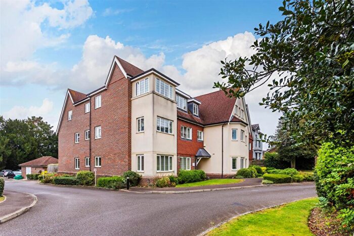 2 Bedroom Retirement Property For Sale In Ashcroft Place, Leatherhead, KT22