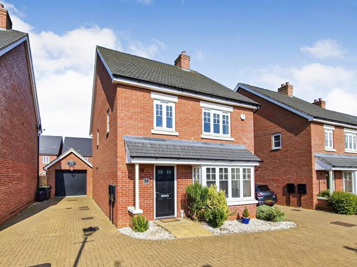 4 Bedroom Detached House For Sale In Ellesmere Gardens, Great Denham, Bedford, MK40