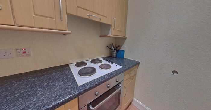3 Bedroom Flat To Rent In Drum Terrace, Easter Road, Edinburgh, EH7