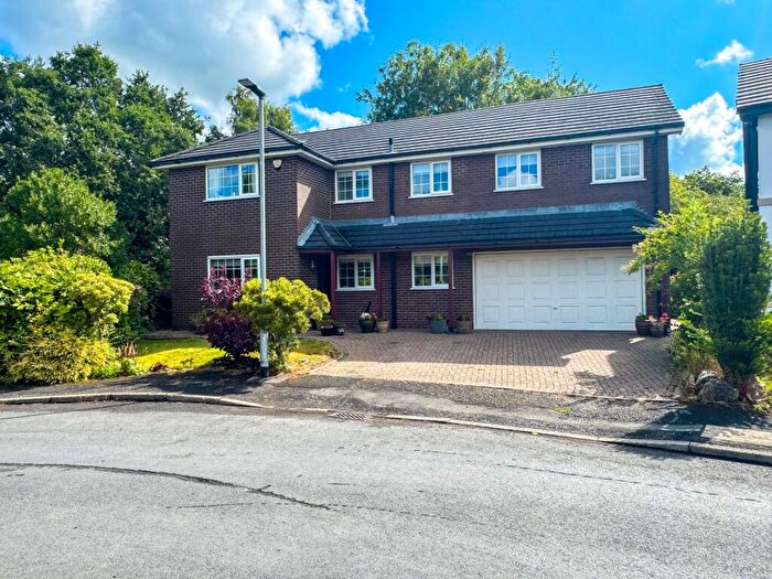4 Bedroom Detached House For Sale In Station Road, Greenmount, BL8
