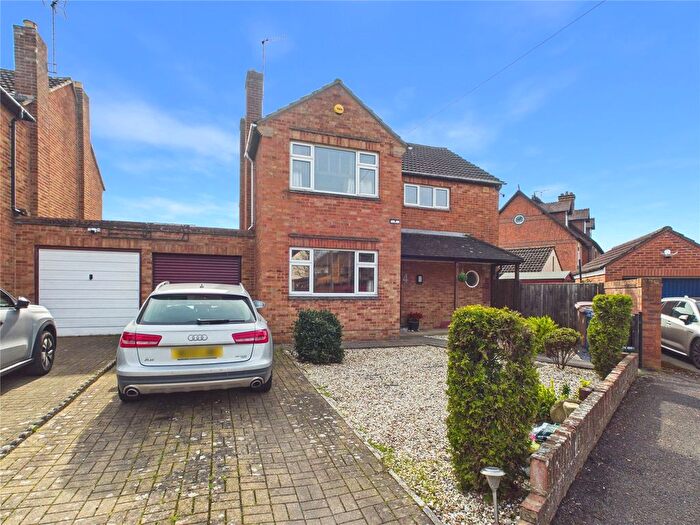3 Bedroom Detached House For Sale In Cheltenham Road East, Gloucester, Gloucestershire, GL3