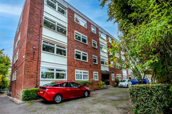 2 Bedroom Apartment To Rent In Panorama Court, Shepherds Hill, Highgate, London, N6