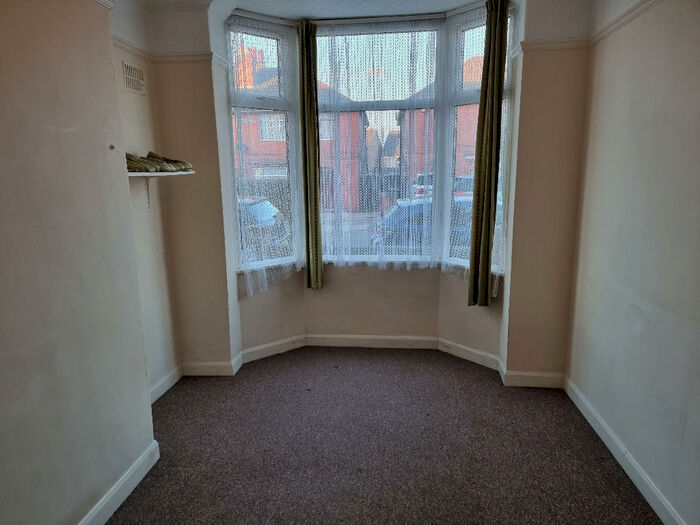 3 Bedroom Town House To Rent In Bannerman Road, Leicester, Leicestershire, LE5