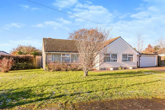 4 Bedroom Detached Bungalow For Sale In Shirley Road, Wareham, BH20