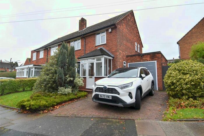 3 Bedroom Semi-Detached House To Rent In Paxford Way, Birmingham, West Midlands, B31