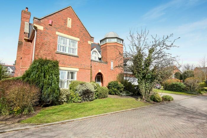 4 Bedroom Detached House To Rent In Upper Walk, Virginia Water, GU25