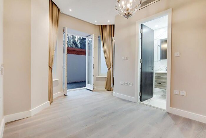 1 Bedroom Apartment To Rent In Fitzjohns Avenue, Hampstead, NW3