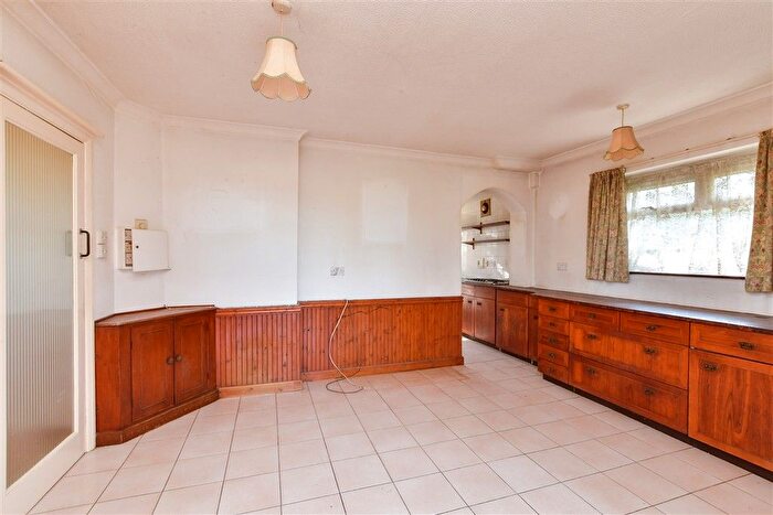 3 Bedroom Semi Detached House For Sale In Cuckmere Way, Hollingbury, Brighton, East Sussex, BN1