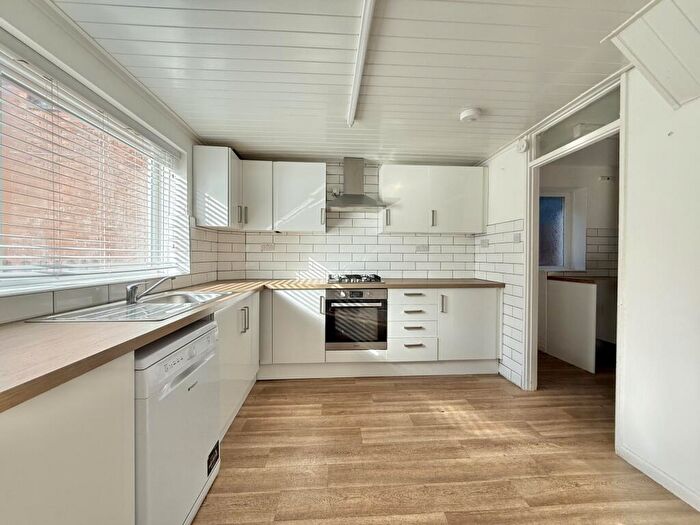 3 Bedroom End Of Terrace House For Sale In Higher Barley Mount, Exeter, EX4