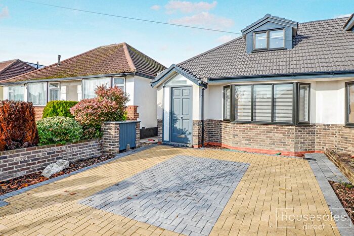 3 Bedroom Semi Detached Bungalow For Sale In Penrose Avenue, Watford, WD19