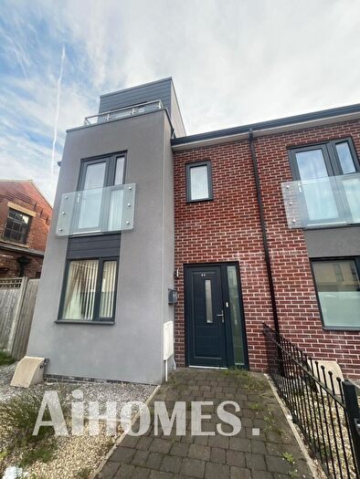 4 Bedroom House To Rent In Moss Lane Weat, Manchester, M15