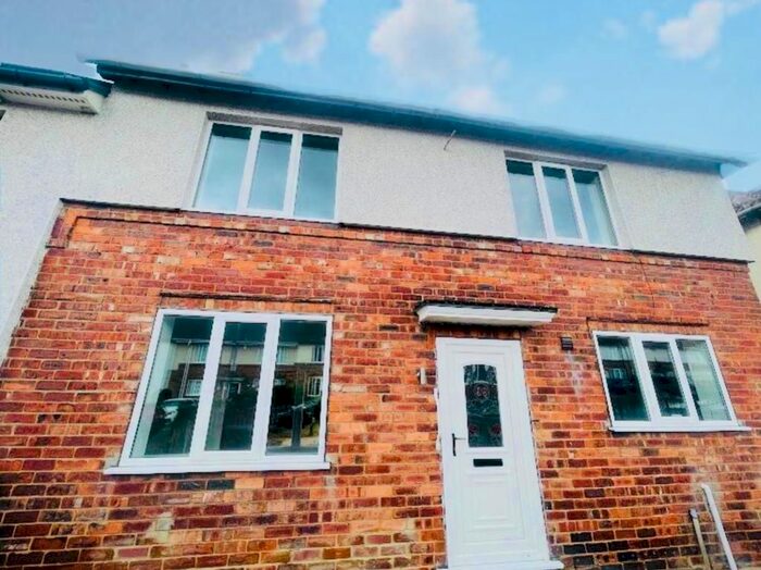 3 Bedroom End Of Terrace House To Rent In Deightonby Street, Thurnscoe, Rotherham, South Yorkshire, S63