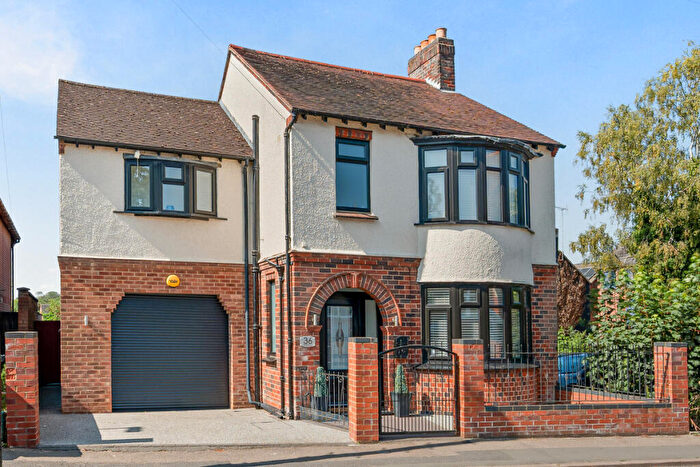 5 Bedroom Detached House For Sale In Park Road, Rushden, NN10