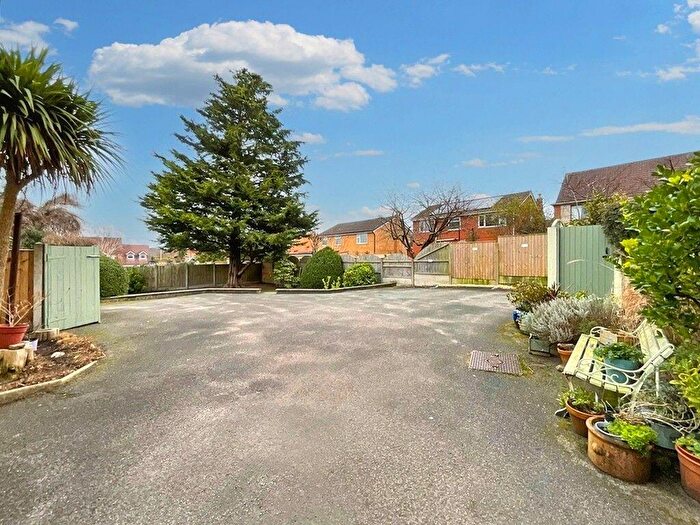 1 Bedroom Flat For Sale In Regent Road, Birkdale, Southport, PR8