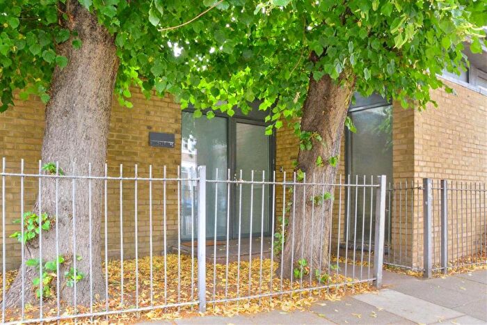1 Bedroom Detached House For Sale In Banchory Road, Blackheath, SE3