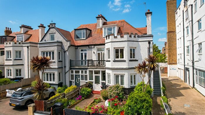 4 Bedroom Maisonette For Sale In Cornwall Gardens, Margate, CT9