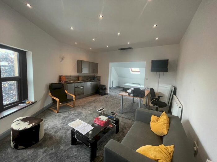 Studio To Rent In Toller Lane Flat, Bradford, BD8