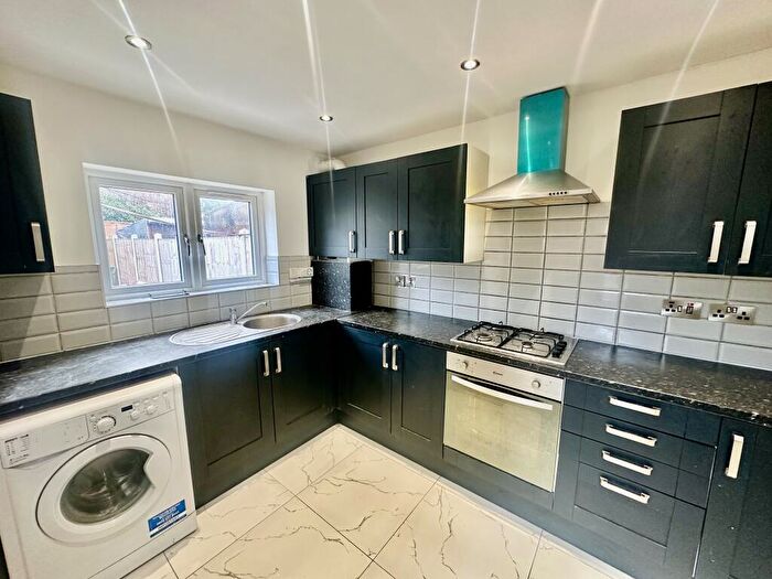 2 Bedroom House To Rent In Devon Road, Barking, IG11