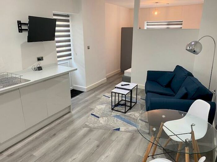 Studio To Rent In Albany Road, Cardiff, CF24