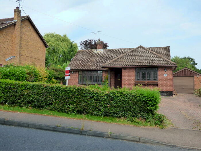 3 Bedroom Detached Bungalow To Rent In Great Burstead, Billericay, CM11