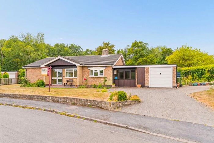 3 Bedroom Detached Bungalow For Sale In Blacksmiths Close, Abbotsley, St Neots, PE19