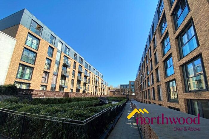 2 Bedroom Flat To Rent In Southside Development, City Centre, Birmingham, B5