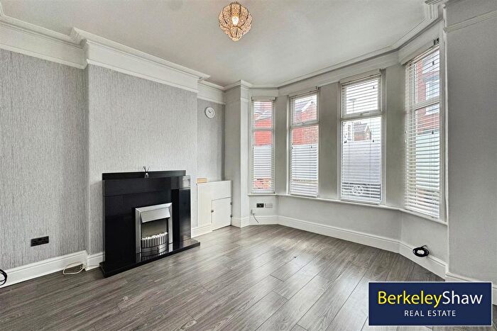 3 Bedroom Terraced House For Sale In Glendower Road, Waterloo, Liverpool, L22