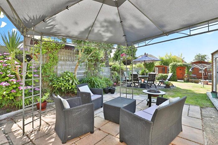 4 Bedroom Detached House For Sale In Wallisdown Road, Poole, Dorset, BH12