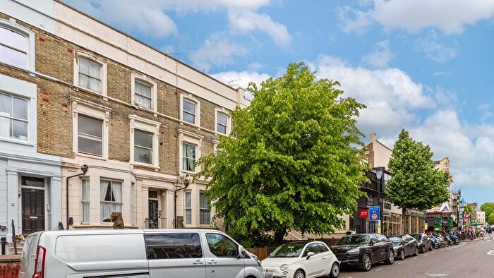 2 Bedroom Flat For Sale In Lancaster Road, London, W11