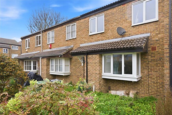 2 Bedroom Terraced House To Rent In St Gerards Close, SW4