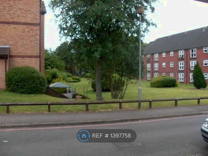 1 Bedroom Terraced House To Rent In Portland Road, London, N15